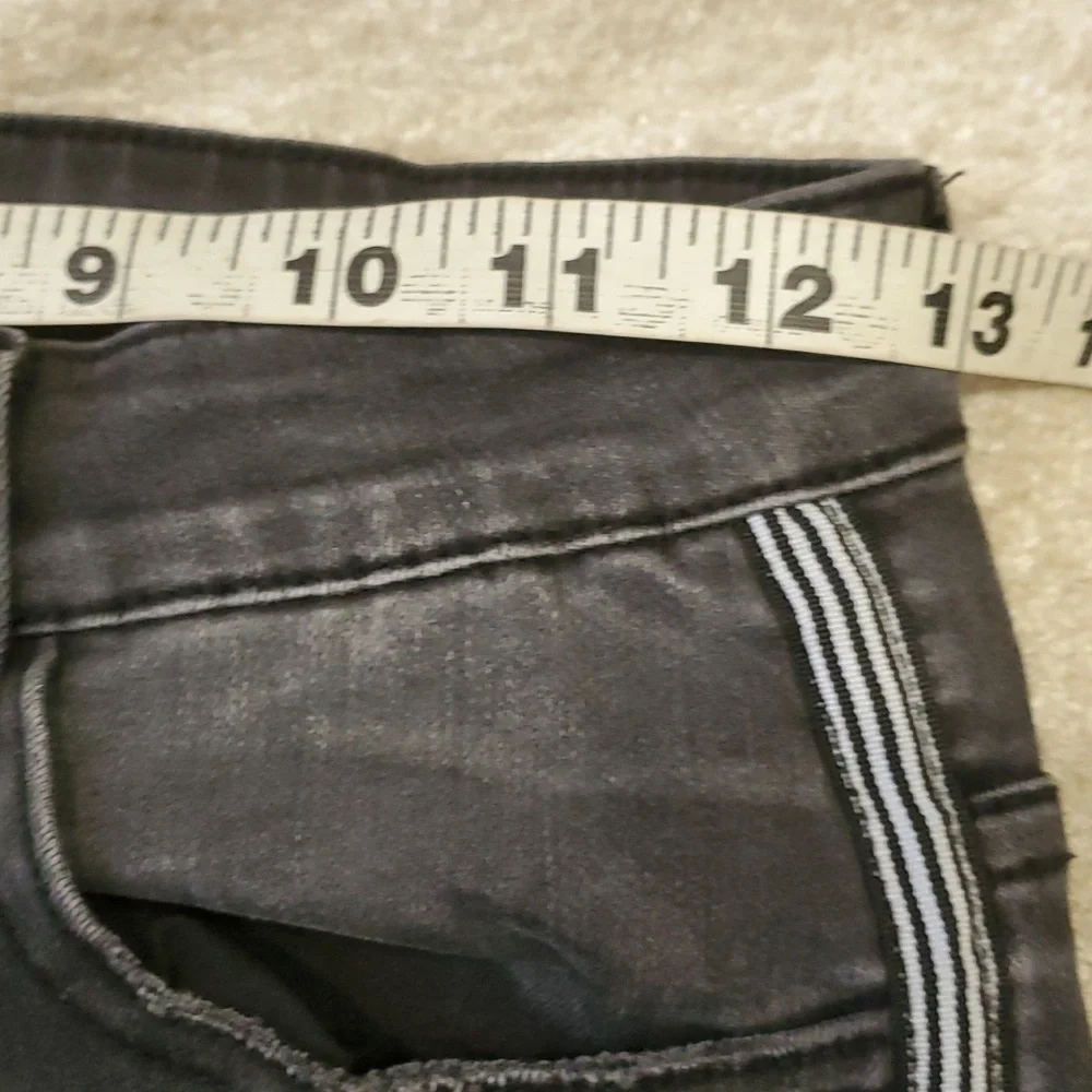 Kancan woman's gray black distressed crop stretch jeans size 27 - Picture 14 of 16